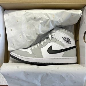 Wmns Nike Air Jordan 1 Mid Grey Fog 2021